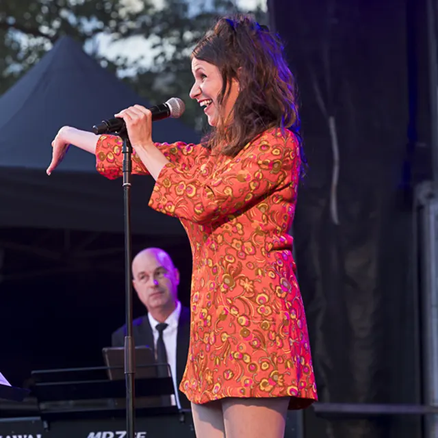 Photos du concert de Mayflies au Festival Motors n' Blues 2024.