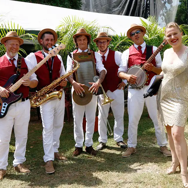 Le Brass en concert au Festival Motors n' Blues à Dax le 5 juillet 2026.