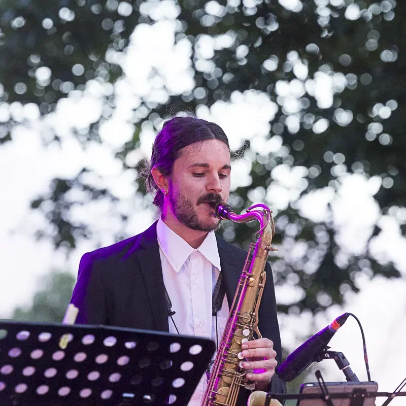 Mayflies en concert à Dax avec le saxophoniste Jérémie Lucchese.