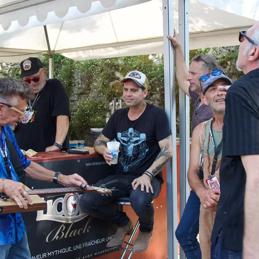 Backstage Motors n' Blues avec Manu Lanvin, Dax 15 juillet 2022.