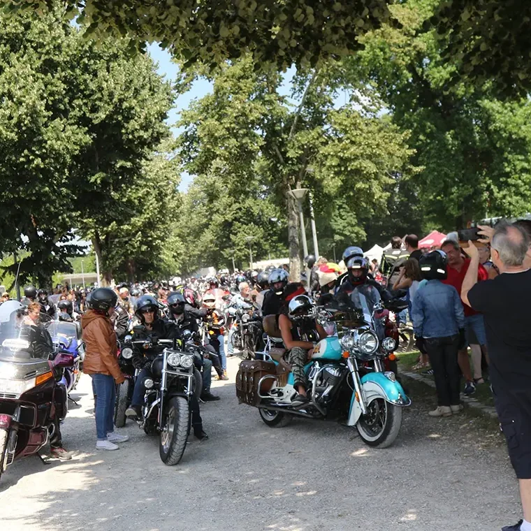 Les balades à moto sur les routes du département des Landes.