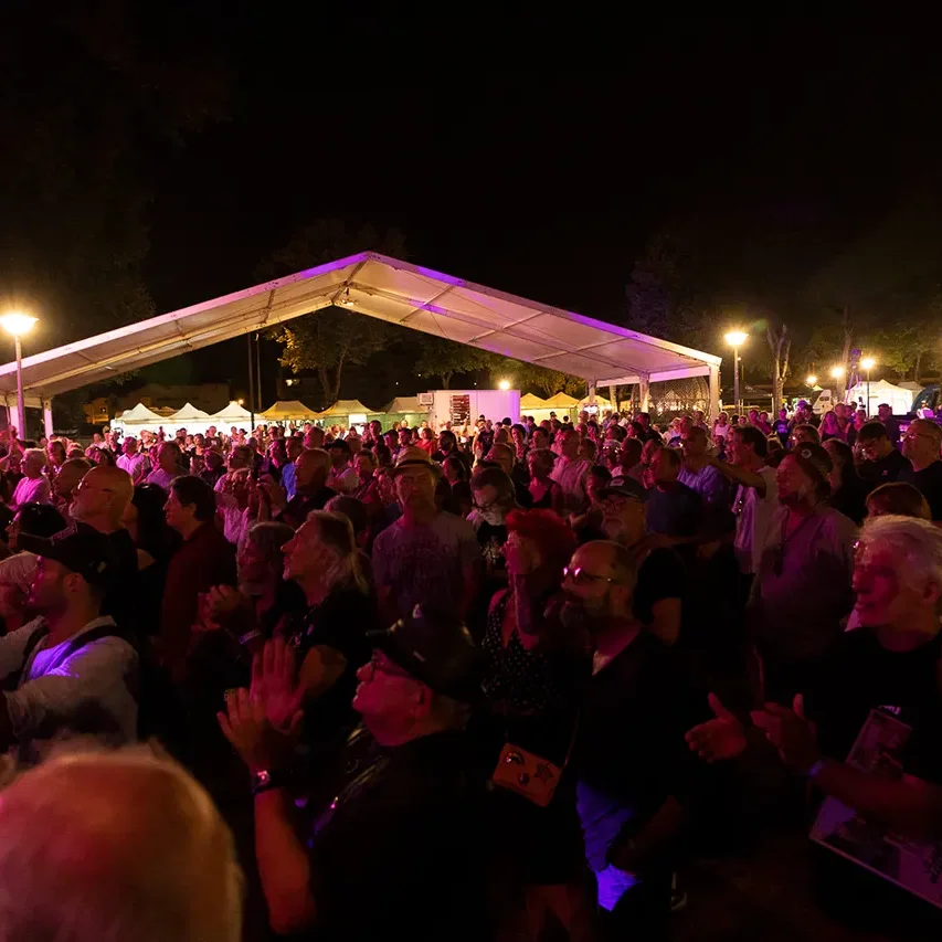 Concert de Little Bob Blues Bastards au Dax Motors and Blues Festival.