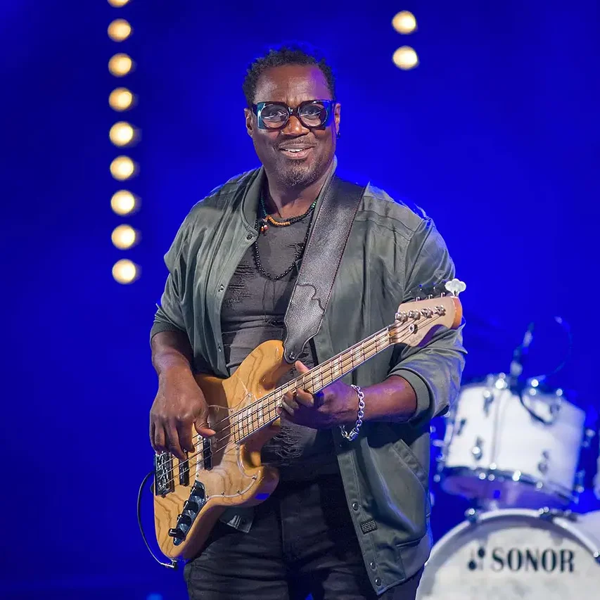 Ana Popovic en concert avec Buthel Burns au Dax Motors n' Blues Festival.