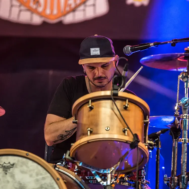 Steve Belmonte, batteur de Gaëlle Buswel à Dax le 5 juillet 2019.