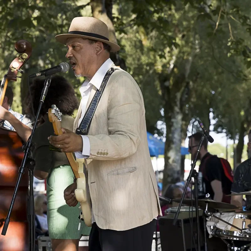 Seeds avec Stephan « Fingers » Barincourt au Festival Motors n' Blues 2024.