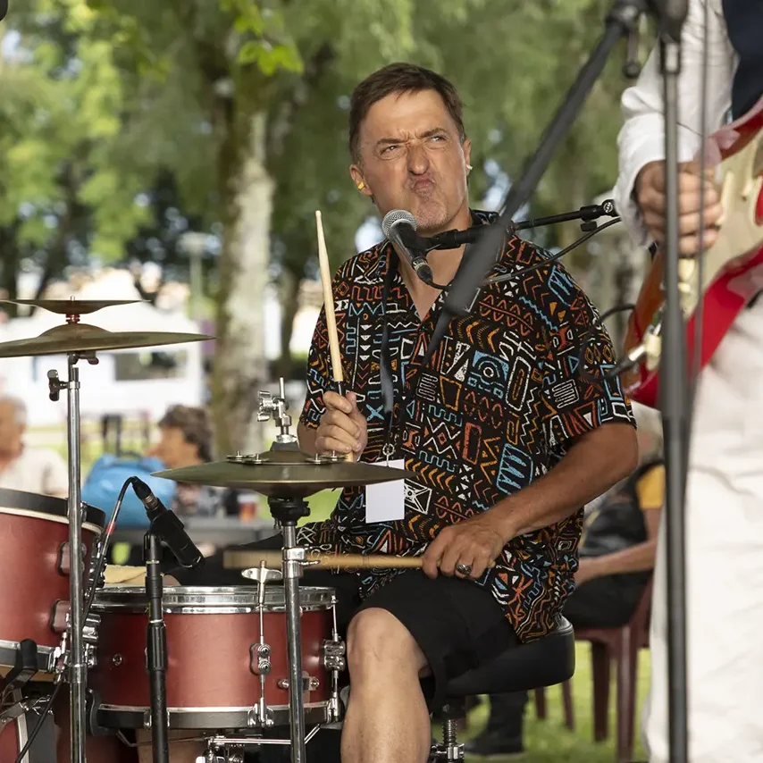 Concert de Keep On Groovin' au Motors n' Blues 2023.