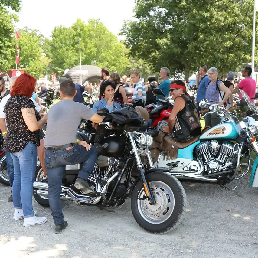 Les motards sont fin prêt pour la balade moto à Dax dans les Landes.