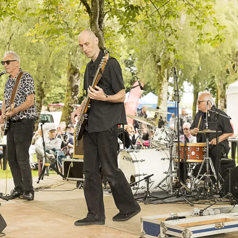 Photo du concert de Justin Maurice's Trio Blues au Festival Motors n' Blues 2024.