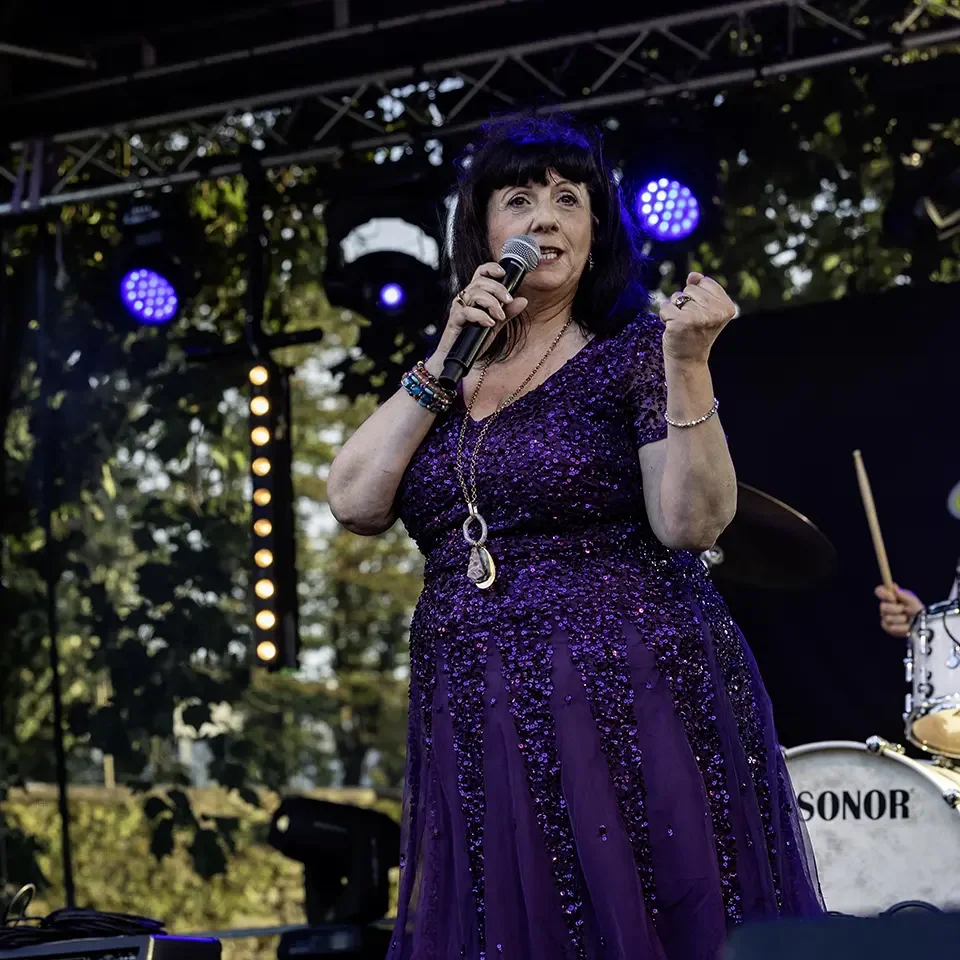 Photos de Gladys Amoros au Motors n' Blues 2024 par Alain Bats.